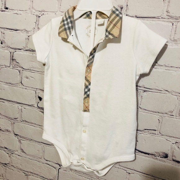 Baby onesie/bodysuit